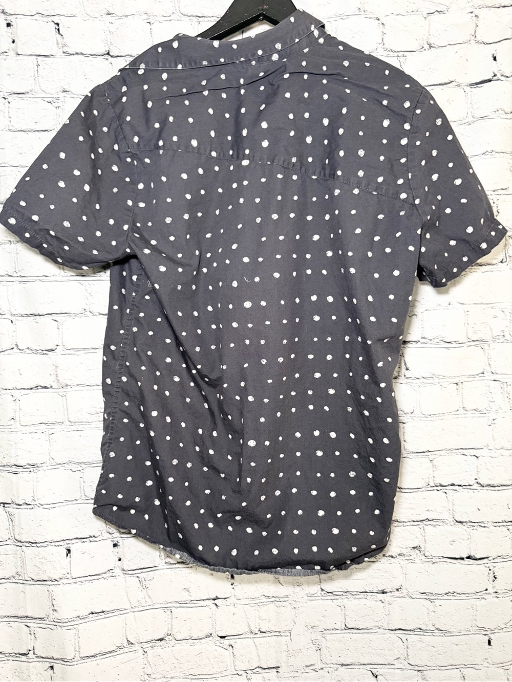 Volcom. Men’s button down. Size L - Picture 2 of 4